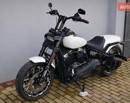 Белый Харлей-Дэвидсон Fat Bob, объемом двигателя 1.75 л и пробегом 18 тыс. км за 21000 $, фото 4 на Automoto.ua