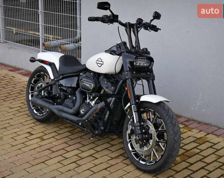 Белый Харлей-Дэвидсон Fat Bob, объемом двигателя 1.75 л и пробегом 18 тыс. км за 21000 $, фото 2 на Automoto.ua