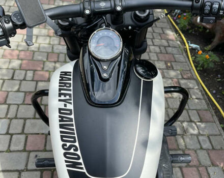 Белый Харлей-Дэвидсон Fat Bob, объемом двигателя 1.9 л и пробегом 2 тыс. км за 22000 $, фото 10 на Automoto.ua