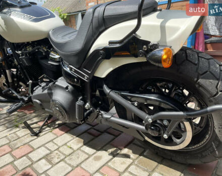 Белый Харлей-Дэвидсон Fat Bob, объемом двигателя 1.9 л и пробегом 2 тыс. км за 22000 $, фото 14 на Automoto.ua