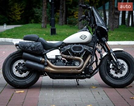 Черный Харлей-Дэвидсон Fat Bob, объемом двигателя 1.87 л и пробегом 22 тыс. км за 24900 $, фото 1 на Automoto.ua