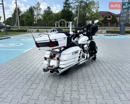 Белый Харлей-Дэвидсон FLHTCU Ultra Classic Electra Glide, объемом двигателя 1.69 л и пробегом 36 тыс. км за 16300 $, фото 11 на Automoto.ua