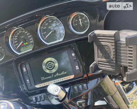 Харлей-Девідсон FLHTCU Ultra Classic Electra Glide 2018 у Києві на Automoto.ua Чорний Харлей-Девідсон FLHTCU Ultra Classic Electra Glide, об'ємом двигуна 1.7 л та пробігом 19 тис. км за 19000 $, фото 4 на Automoto.ua