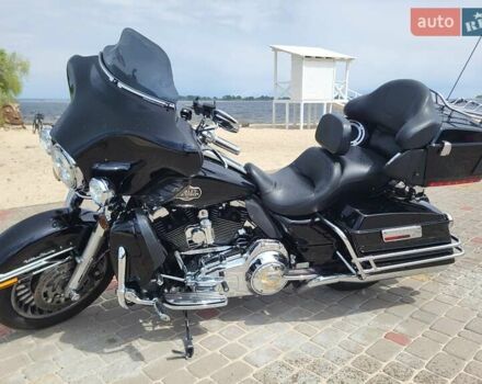 Черный Харлей-Дэвидсон FLHTCU Ultra Classic Electra Glide, объемом двигателя 0 л и пробегом 27 тыс. км за 14700 $, фото 4 на Automoto.ua