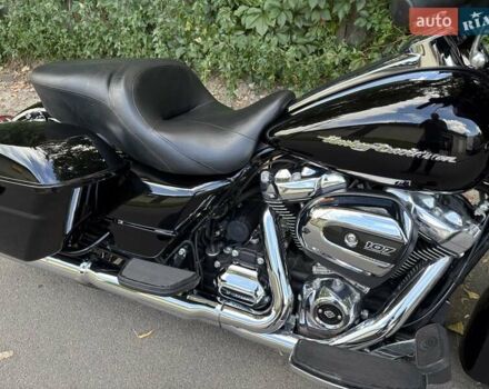 Чорний Харлей-Девідсон FLHTCU Ultra Classic Electra Glide, об'ємом двигуна 0 л та пробігом 12 тис. км за 16300 $, фото 2 на Automoto.ua