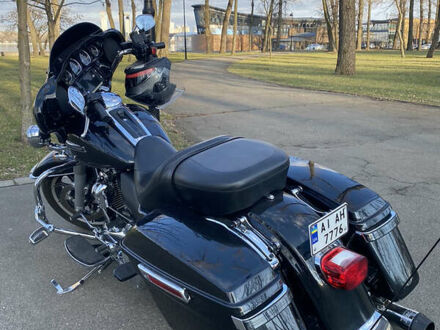 Чорний Харлей-Девідсон FLHTCU Ultra Classic Electra Glide, об'ємом двигуна 1.7 л та пробігом 19 тис. км за 19000 $, фото 1 на Automoto.ua