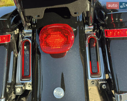 Черный Харлей-Дэвидсон FLHTK, объемом двигателя 1.85 л и пробегом 23 тыс. км за 23500 $, фото 26 на Automoto.ua