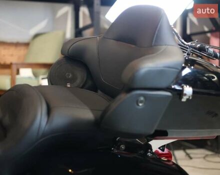Чорний Харлей-Девідсон FLHTK Electra Glide Ultra Limited, об'ємом двигуна 1.8 л та пробігом 86 тис. км за 15000 $, фото 32 на Automoto.ua
