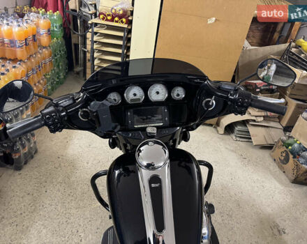 Чорний Харлей-Девідсон FLHX Street Glide, об'ємом двигуна 1.7 л та пробігом 67 тис. км за 14999 $, фото 6 на Automoto.ua