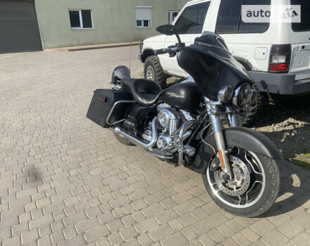 Черный Харлей-Дэвидсон FLHX Street Glide, объемом двигателя 1.69 л и пробегом 64 тыс. км за 12500 $, фото 1 на Automoto.ua