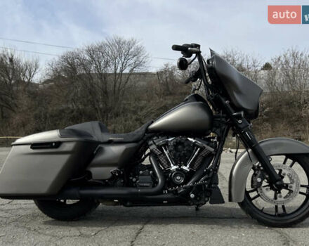 Сірий Харлей-Девідсон FLHX Street Glide, об'ємом двигуна 1.8 л та пробігом 19 тис. км за 22000 $, фото 8 на Automoto.ua