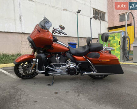 Красный Харлей-Дэвидсон FLHXSE, объемом двигателя 1.92 л и пробегом 26 тыс. км за 28000 $, фото 3 на Automoto.ua