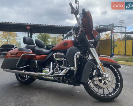 Красный Харлей-Дэвидсон FLHXSE, объемом двигателя 1.92 л и пробегом 26 тыс. км за 28000 $, фото 12 на Automoto.ua