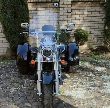 Чорний Харлей-Девідсон FLRT, об'ємом двигуна 1.8 л та пробігом 9 тис. км за 19000 $, фото 5 на Automoto.ua