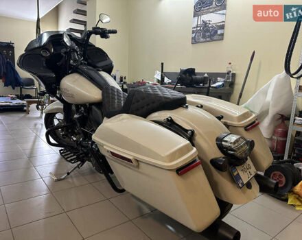 Белый Харлей-Дэвидсон FLTRX Road Glide, объемом двигателя 1.92 л и пробегом 3 тыс. км за 29000 $, фото 3 на Automoto.ua