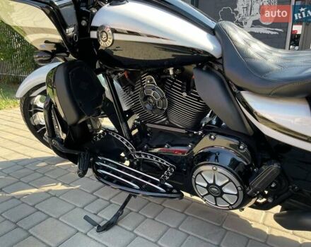 Белый Харлей-Дэвидсон FLTRXS, объемом двигателя 1.8 л и пробегом 16 тыс. км за 35000 $, фото 12 на Automoto.ua