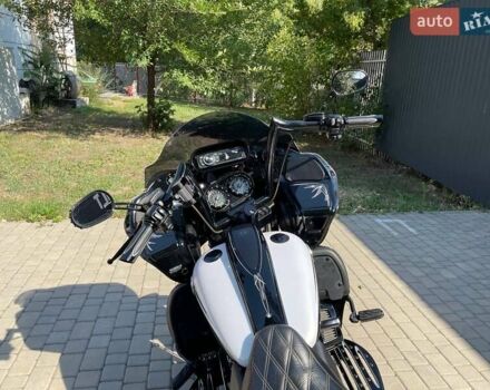 Белый Харлей-Дэвидсон FLTRXS, объемом двигателя 1.8 л и пробегом 16 тыс. км за 35000 $, фото 6 на Automoto.ua