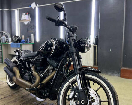 Чорний Харлей-Девідсон FXLR, об'ємом двигуна 1.92 л та пробігом 17 тис. км за 17000 $, фото 3 на Automoto.ua