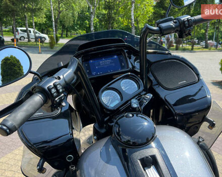 Серый Харлей-Дэвидсон Road Glide Limited, объемом двигателя 1.9 л и пробегом 12 тыс. км за 24490 $, фото 11 на Automoto.ua