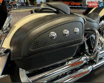 Белый Харлей-Дэвидсон Softail Deluxe, объемом двигателя 1.69 л и пробегом 23 тыс. км за 18000 $, фото 22 на Automoto.ua
