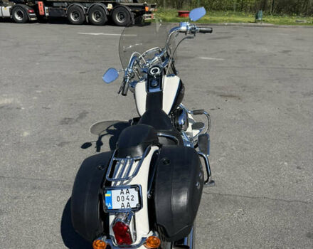 Белый Харлей-Дэвидсон Softail Deluxe, объемом двигателя 1.69 л и пробегом 23 тыс. км за 18000 $, фото 13 на Automoto.ua