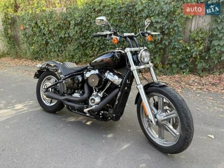 Чорний Харлей-Девідсон Softail Standard, об'ємом двигуна 1.8 л та пробігом 8 тис. км за 12800 $, фото 1 на Automoto.ua