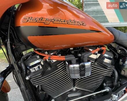 Оранжевый Харлей-Дэвидсон Sport Glide, объемом двигателя 1.7 л и пробегом 10 тыс. км за 22800 $, фото 3 на Automoto.ua