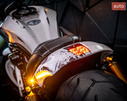 Белый Харлей-Дэвидсон VRSCD Night Rod, объемом двигателя 1.25 л и пробегом 27 тыс. км за 28000 $, фото 15 на Automoto.ua