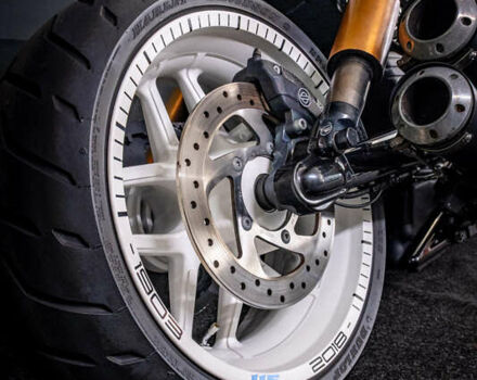 Білий Харлей-Девідсон VRSCD Night Rod, об'ємом двигуна 1.25 л та пробігом 27 тис. км за 28000 $, фото 24 на Automoto.ua