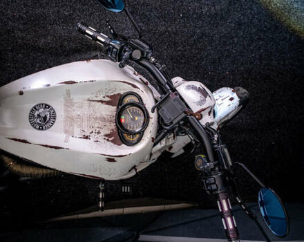Белый Харлей-Дэвидсон VRSCD Night Rod, объемом двигателя 1.25 л и пробегом 27 тыс. км за 28000 $, фото 12 на Automoto.ua