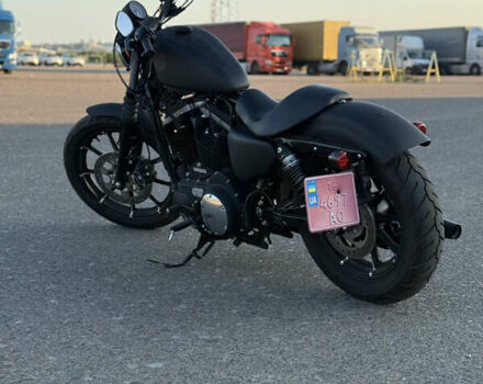 Черный Харлей-Дэвидсон XL 883, объемом двигателя 0.88 л и пробегом 1 тыс. км за 11000 $, фото 5 на Automoto.ua