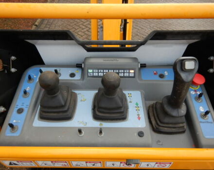 Хаулот Другая, объемом двигателя 0 л и пробегом 0 тыс. км за 122711 $, фото 4 на Automoto.ua