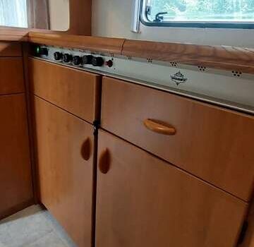 Білий Хоббі Екселлент, об'ємом двигуна 0 л та пробігом 2 тис. км за 9799 $, фото 25 на Automoto.ua