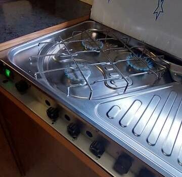 Білий Хоббі Екселлент, об'ємом двигуна 0 л та пробігом 2 тис. км за 9799 $, фото 2 на Automoto.ua