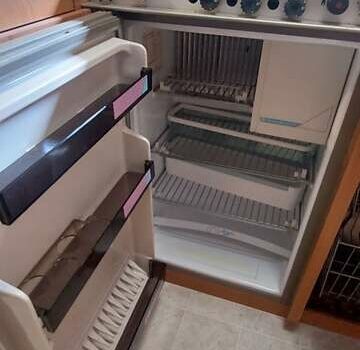 Білий Хоббі Екселлент, об'ємом двигуна 0 л та пробігом 2 тис. км за 9799 $, фото 15 на Automoto.ua