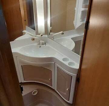 Білий Хоббі Екселлент, об'ємом двигуна 0 л та пробігом 2 тис. км за 9799 $, фото 24 на Automoto.ua