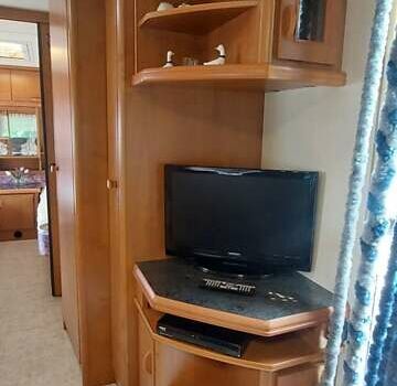 Білий Хоббі Екселлент, об'ємом двигуна 0 л та пробігом 2 тис. км за 9799 $, фото 37 на Automoto.ua