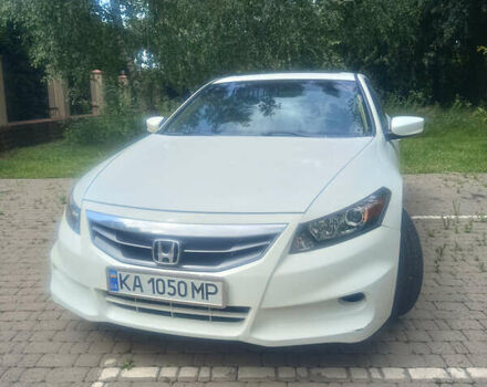 Белый Хонда Аккорд, объемом двигателя 2.4 л и пробегом 170 тыс. км за 10100 $, фото 9 на Automoto.ua