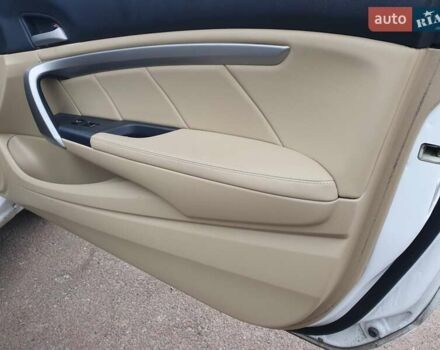 Белый Хонда Аккорд, объемом двигателя 2.35 л и пробегом 180 тыс. км за 5999 $, фото 23 на Automoto.ua