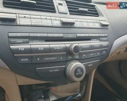 Белый Хонда Аккорд, объемом двигателя 2.35 л и пробегом 180 тыс. км за 5700 $, фото 6 на Automoto.ua