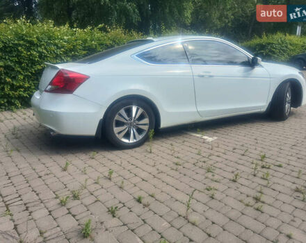 Белый Хонда Аккорд, объемом двигателя 2.4 л и пробегом 170 тыс. км за 10100 $, фото 13 на Automoto.ua