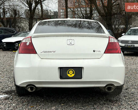 Білий Хонда Аккорд, об'ємом двигуна 2.35 л та пробігом 228 тис. км за 9700 $, фото 4 на Automoto.ua