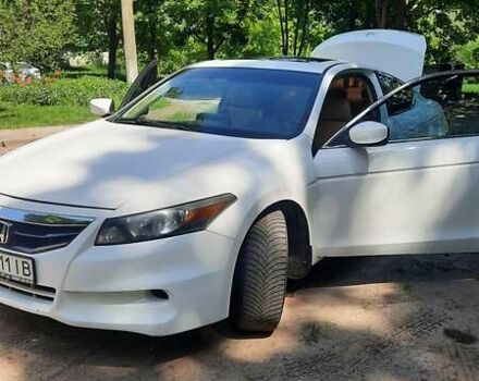 Білий Хонда Аккорд, об'ємом двигуна 2.4 л та пробігом 265 тис. км за 12000 $, фото 4 на Automoto.ua