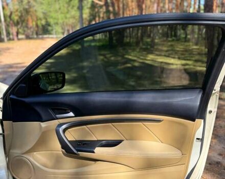Білий Хонда Аккорд, об'ємом двигуна 2.4 л та пробігом 173 тис. км за 11000 $, фото 8 на Automoto.ua