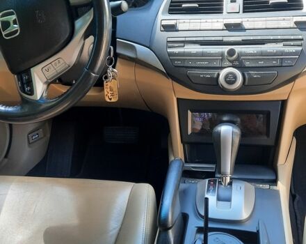 Білий Хонда Аккорд, об'ємом двигуна 2.4 л та пробігом 265 тис. км за 12000 $, фото 4 на Automoto.ua