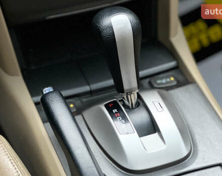 Білий Хонда Аккорд, об'ємом двигуна 2.35 л та пробігом 228 тис. км за 9700 $, фото 10 на Automoto.ua