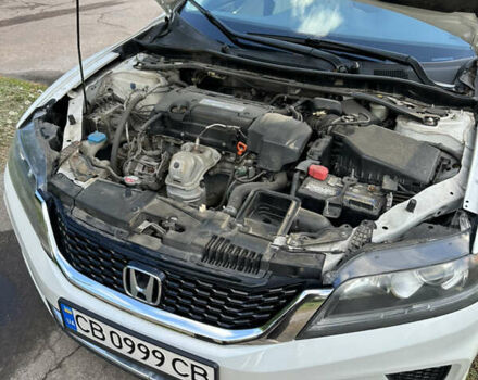 Белый Хонда Аккорд, объемом двигателя 2.4 л и пробегом 126 тыс. км за 13200 $, фото 8 на Automoto.ua