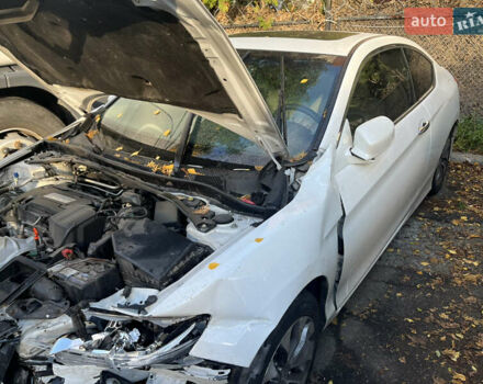 Хонда Аккорд 2014 в Киеве на Automoto.ua Белый Хонда Аккорд, объемом двигателя 2.36 л и пробегом 190 тыс. км за 6000 $, фото 34 на Automoto.ua