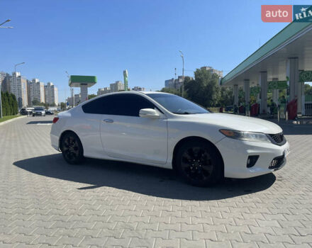 Белый Хонда Аккорд, объемом двигателя 2.4 л и пробегом 192 тыс. км за 8600 $, фото 2 на Automoto.ua