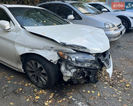 Хонда Аккорд 2014 в Киеве на Automoto.ua Белый Хонда Аккорд, объемом двигателя 2.36 л и пробегом 190 тыс. км за 6000 $, фото 8 на Automoto.ua